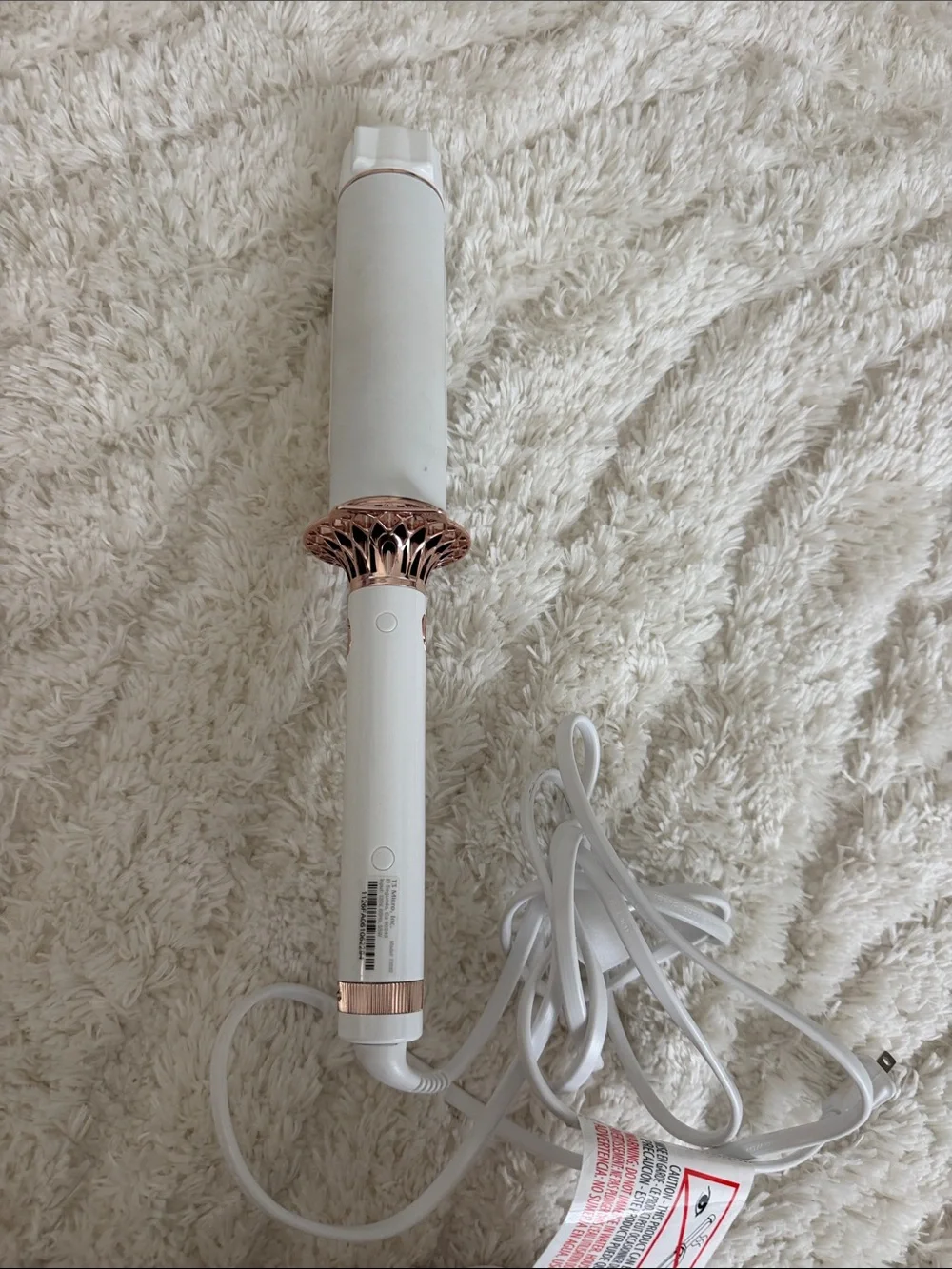 T3 Body Waver 1.75 White Curling Iron with Rose Gold Accents